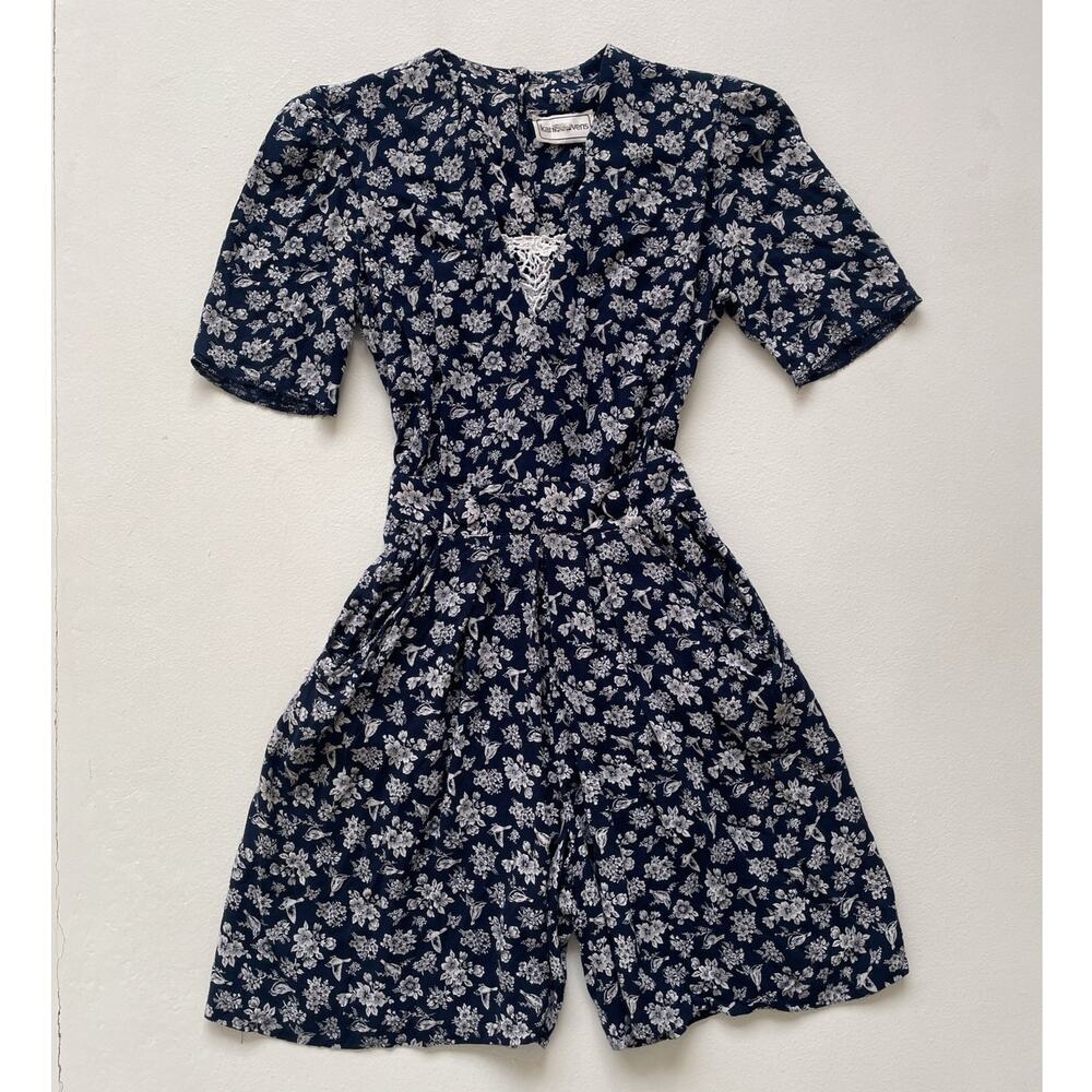 Vtg 90s Navy Flowers + Birds Shorts Romper / Sz 7 / Rayon Cottagecore Jumpsuit